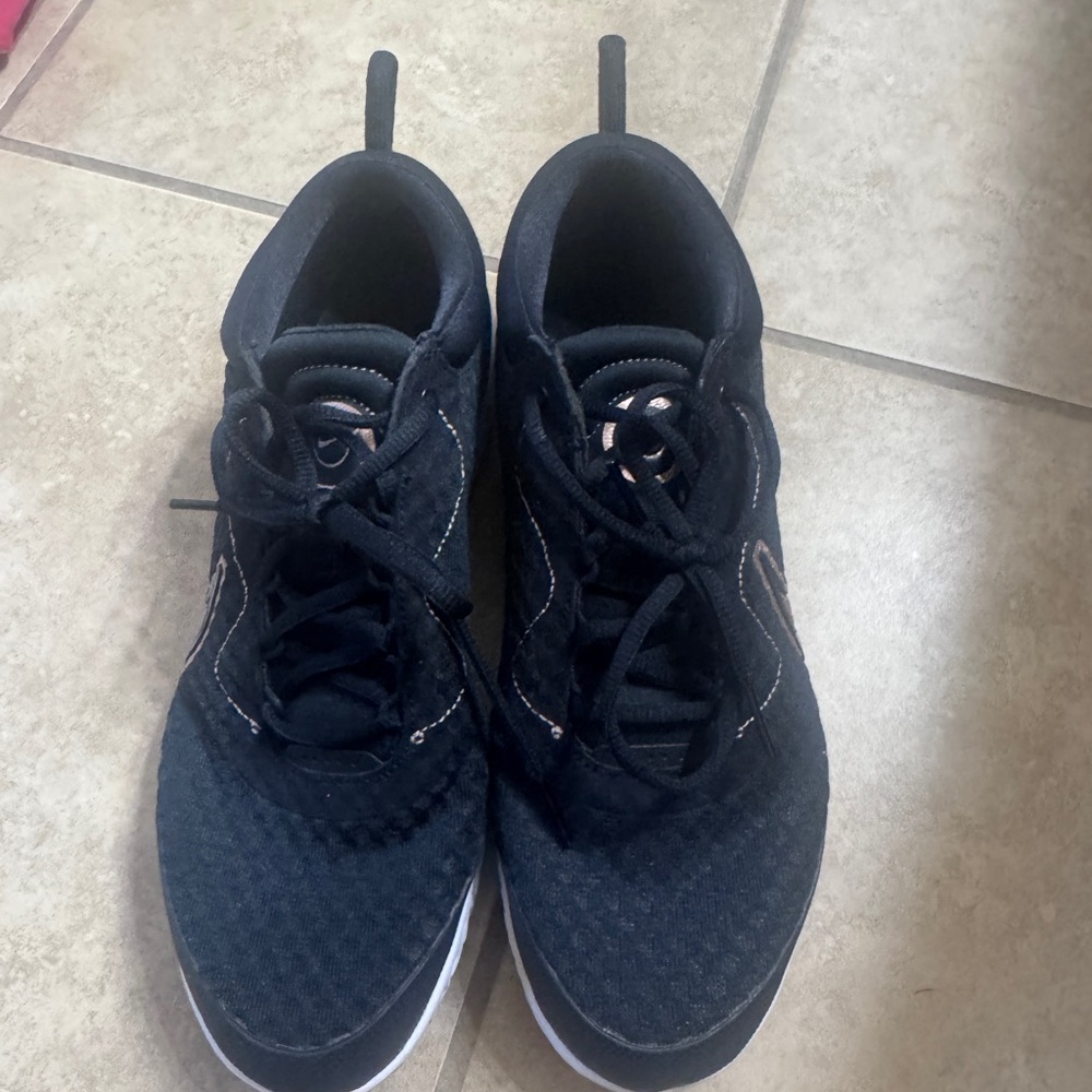 Nike Black Women's Court Pro Sneakers